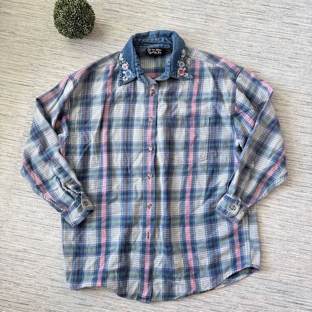 VTG Lemon Grass Plaid Floral Embroidered Denim Buttondown Size M